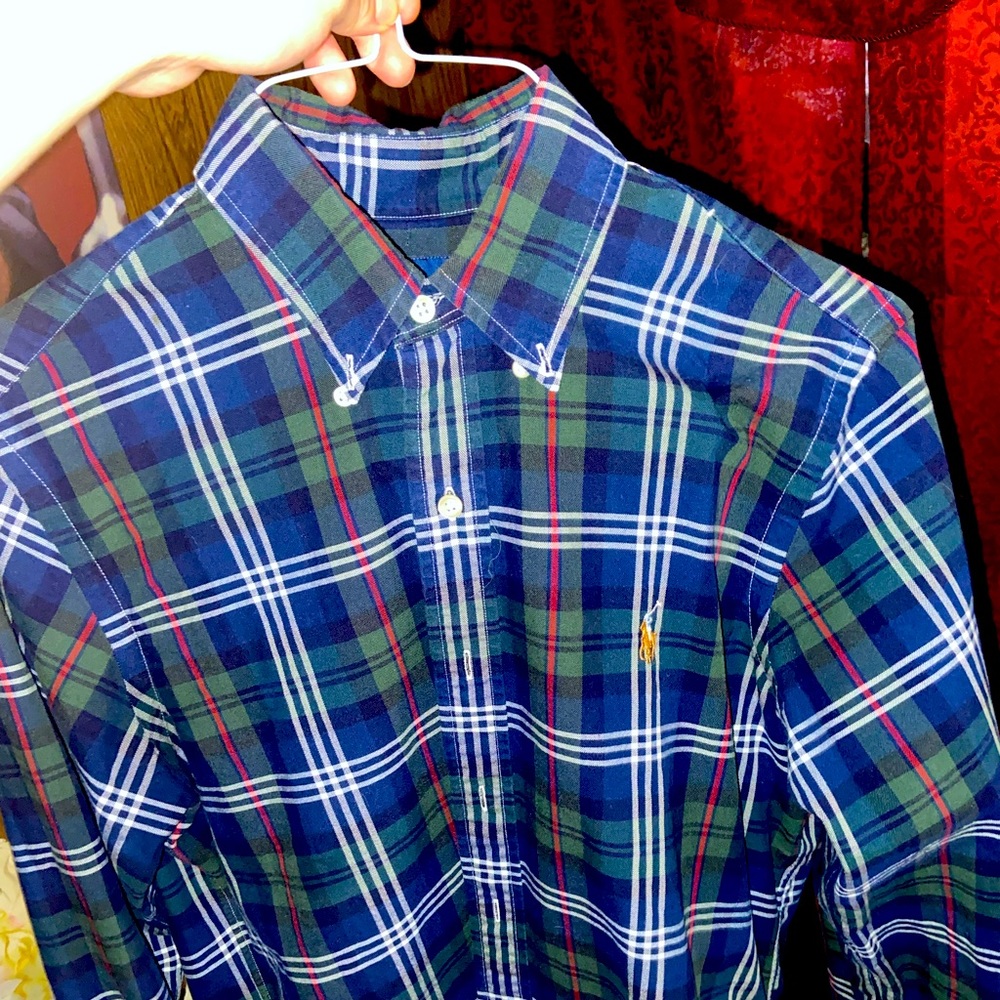 Polo button up size small good condition